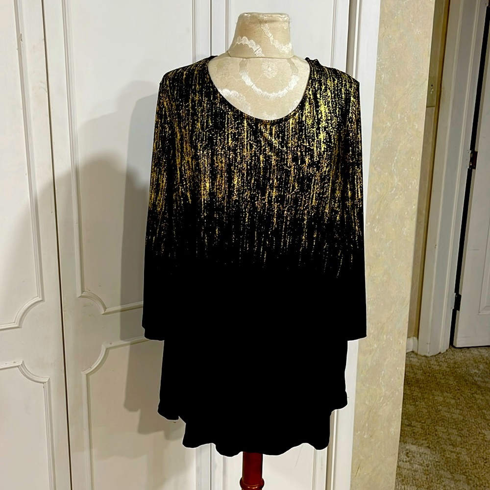 Pretty Metallic Gold print top